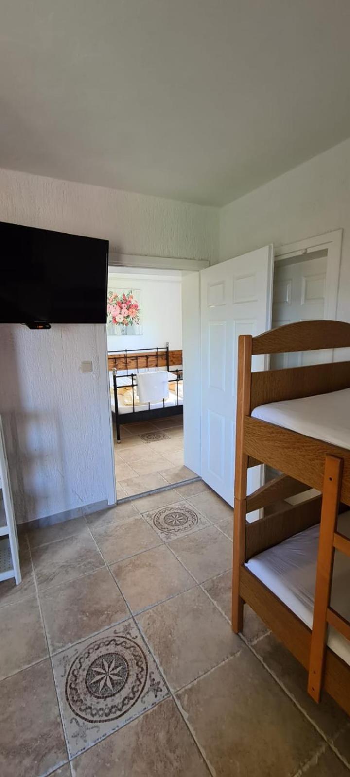 Bed & Breakfast Barbara โนวีวีโนดอลสกี ภายนอก รูปภาพ